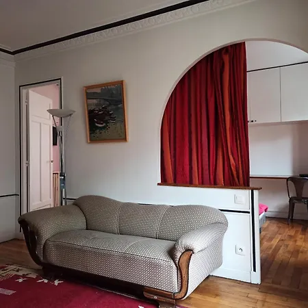 6th Cultural In Saint Germain Des Pres